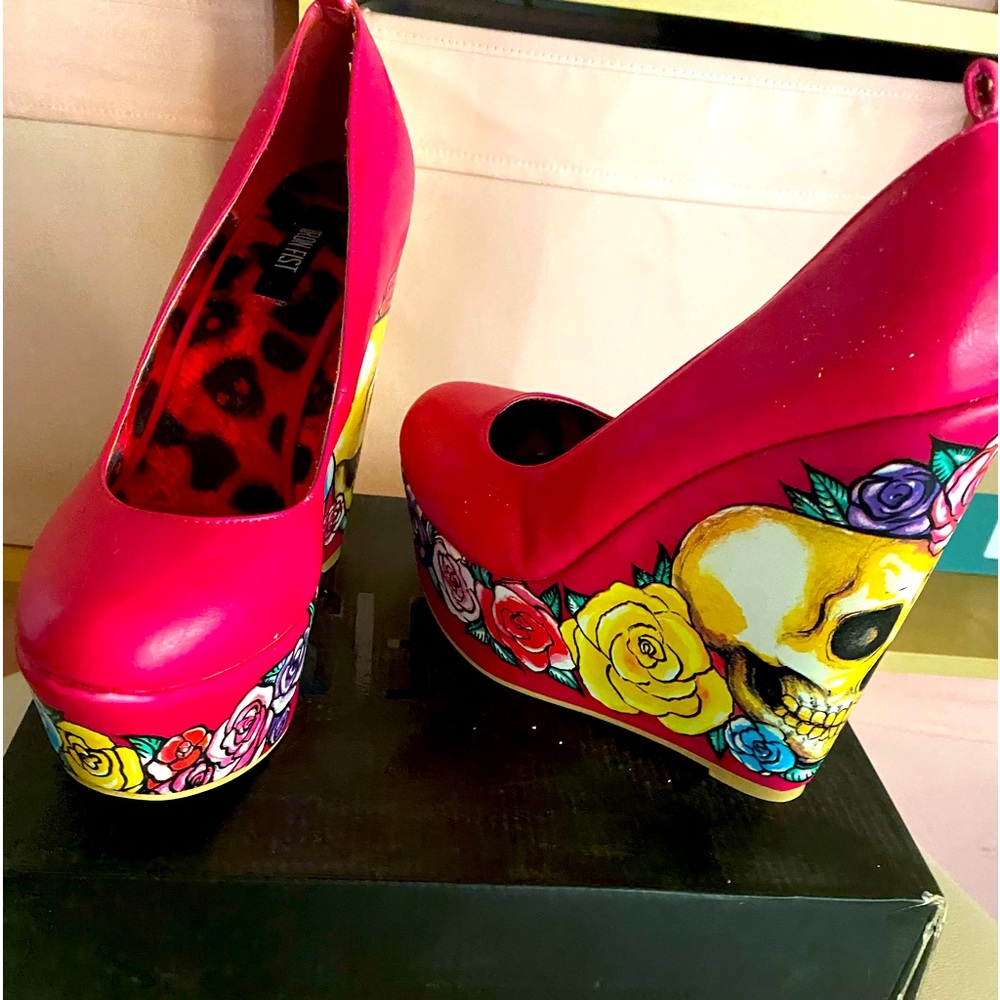 Iron fist Skull wedges